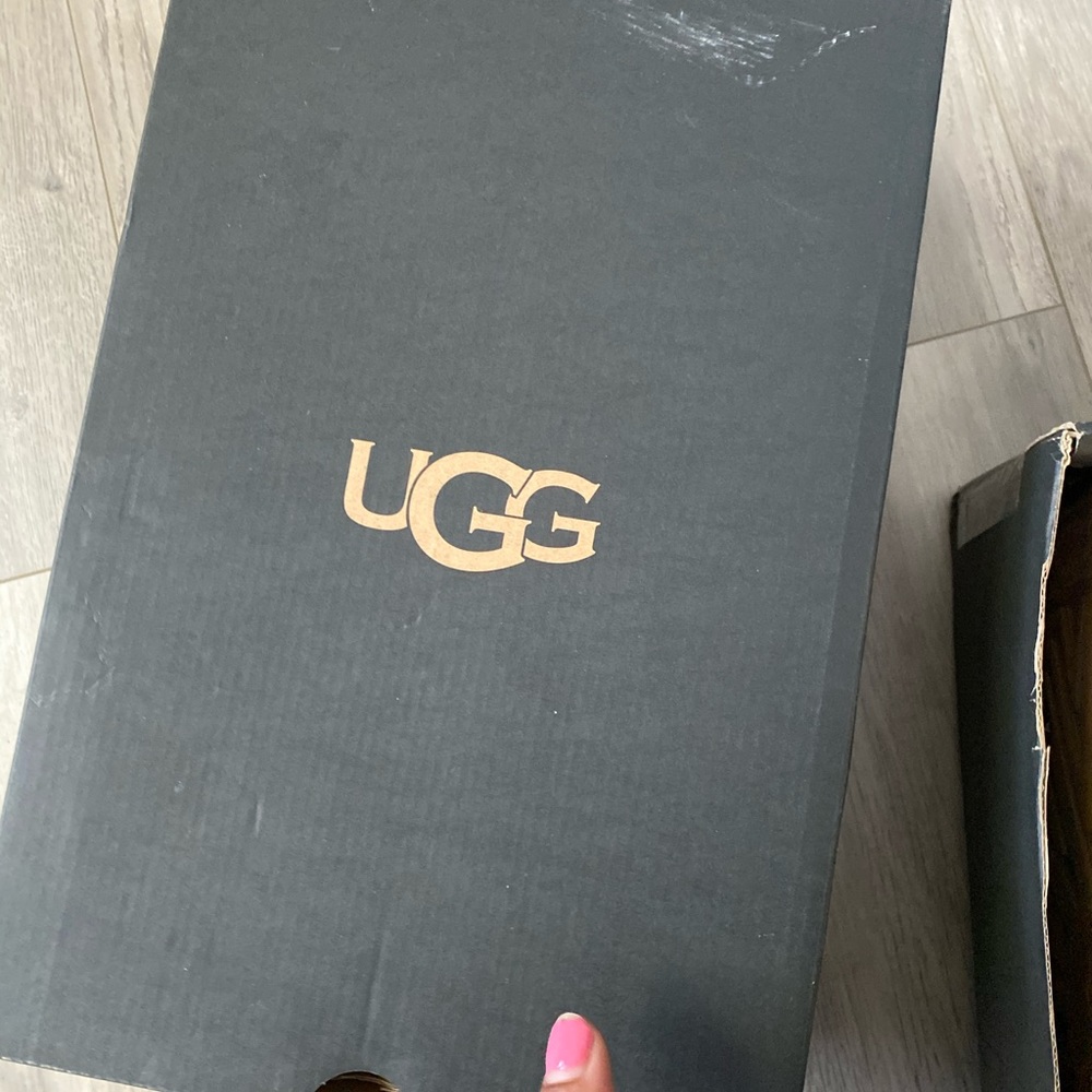 Men uggs